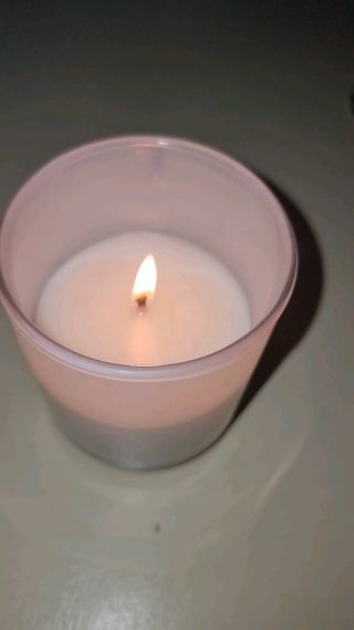 Wick testing gone absolutely right 😊 
Perfect flame, gorgeous #scentthrow and full melt pool at the right time ⏲️ 😍 🙌
 
#newfragrance#newwick #newsize #wicktesting #fullmeltpool #strongscent #cocosoycandles #carfragrance #carperfume #cardiffuser #blackandgold #richandroyal #class #elegance #beauty #simplicity #heiscoscents #heisscented #Heisco #Heisgood #Godisgood #faithbasedbusiness